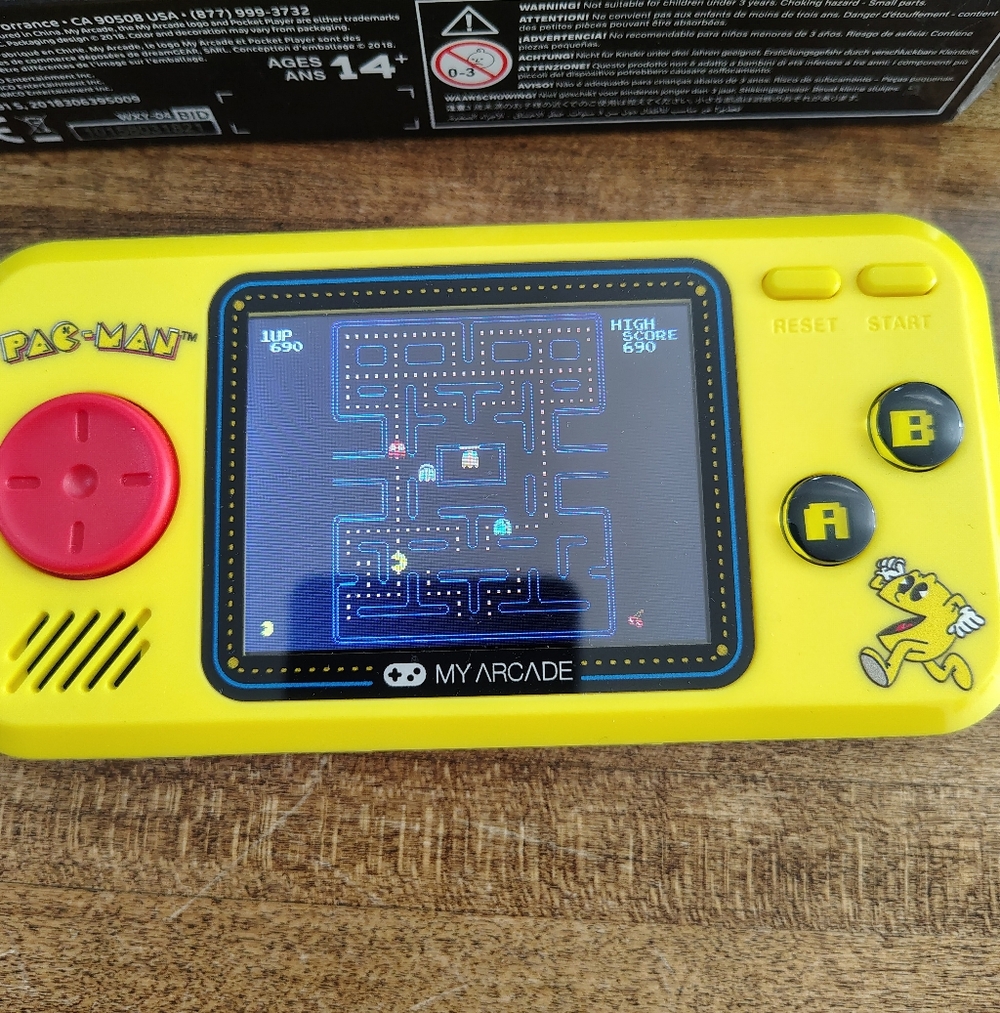 My Arcade Pocket Player Handheld Game Console Pac-Man - Picture 2 of 10